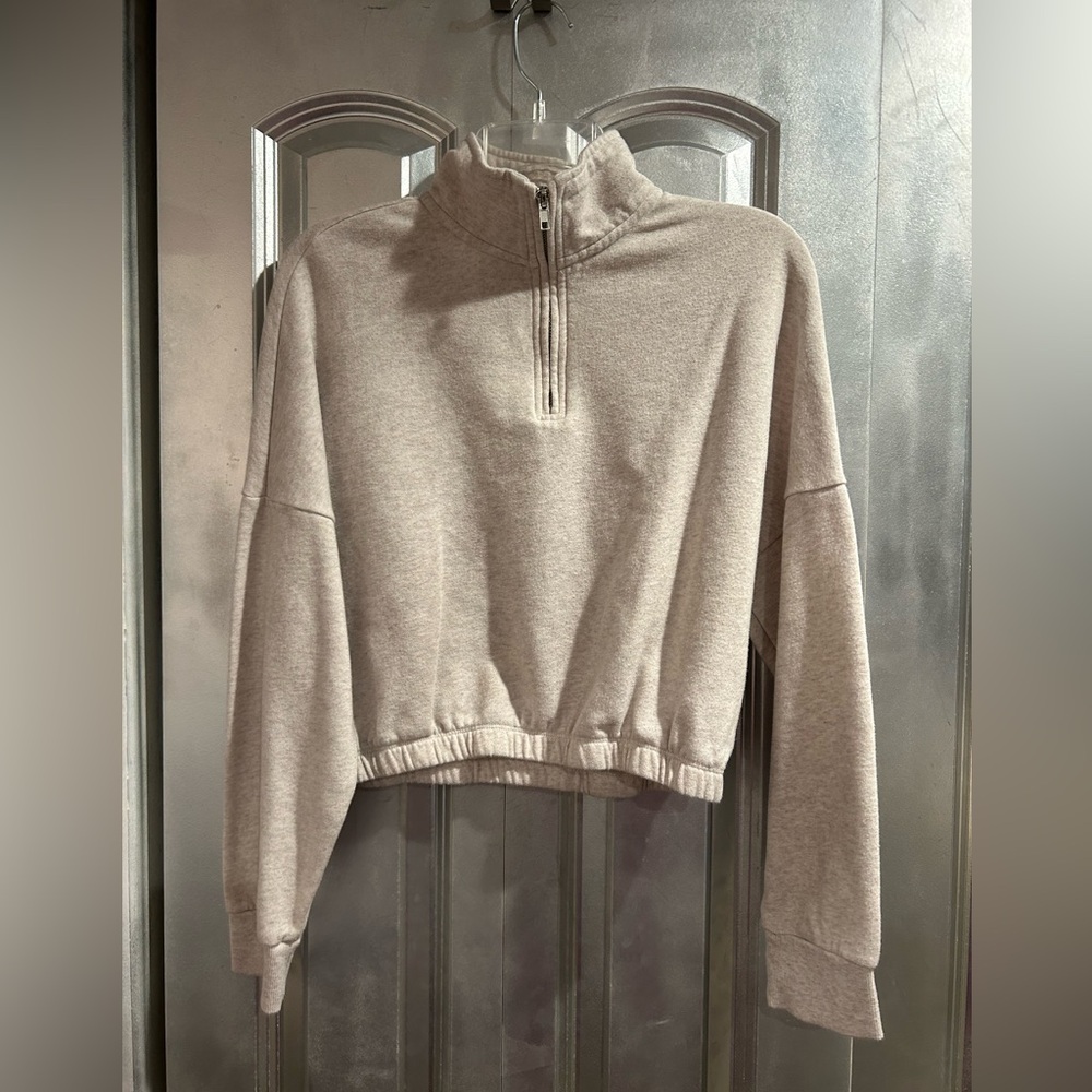 Cream Crewneck Zip-up - cropped